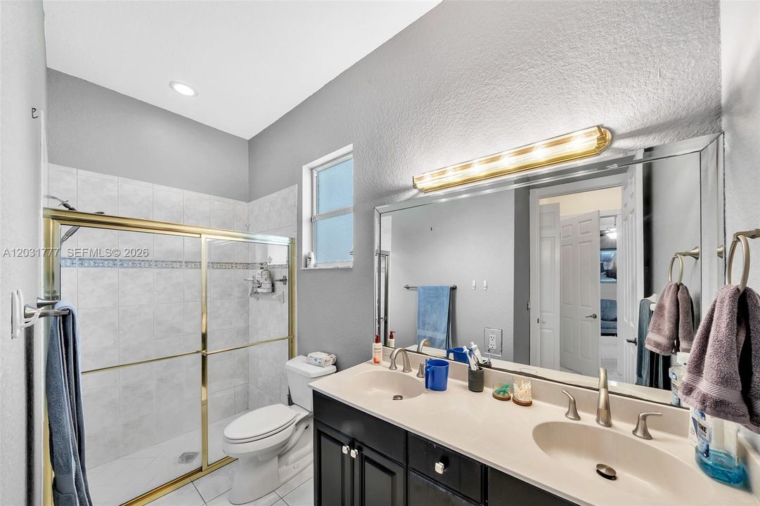 For Rent: $3,750 (3 beds, 2 baths, 1697 Square Feet)