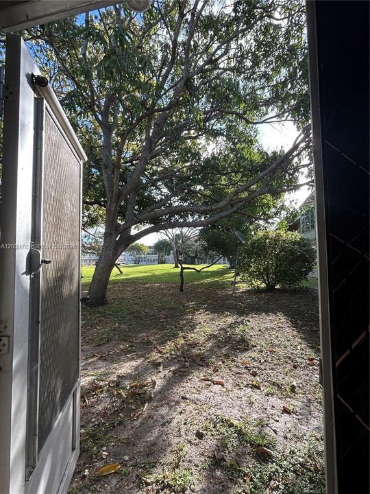 For Rent: $1,695 (1 beds, 1 baths, 700 Square Feet)