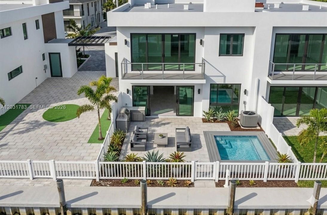 En Venta: $1,399,000 (3 camas, 2 baños, 2100 Pies cuadrados)