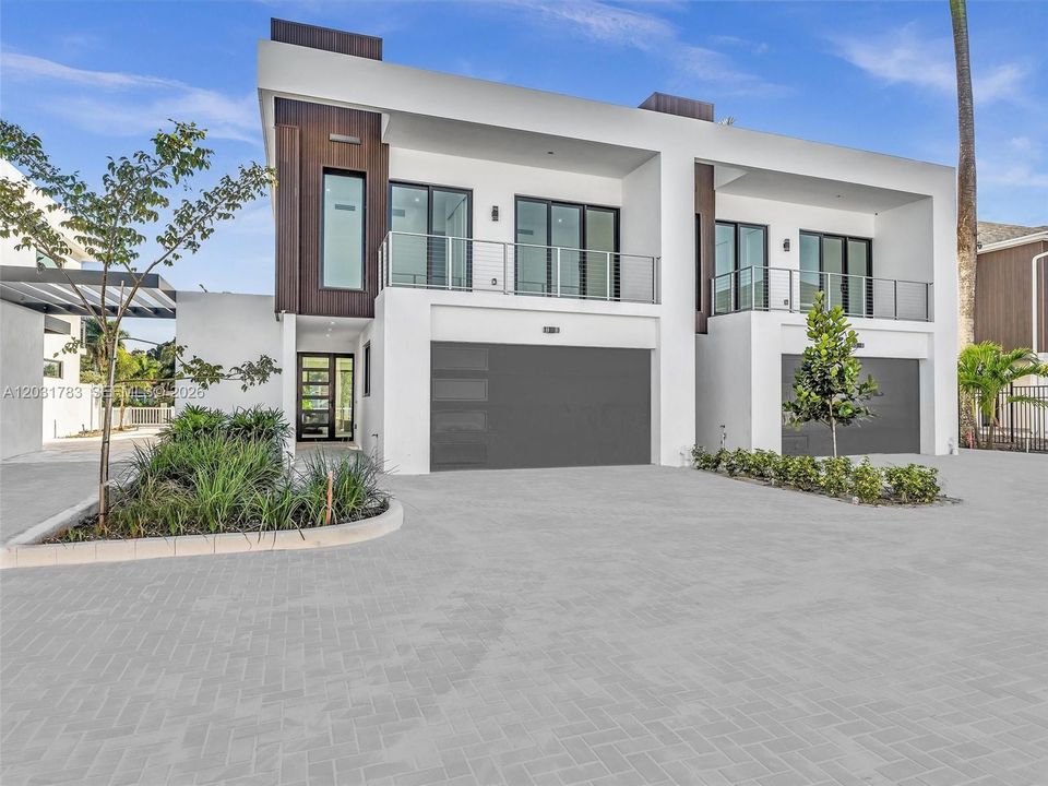 En Venta: $1,399,000 (3 camas, 2 baños, 2100 Pies cuadrados)
