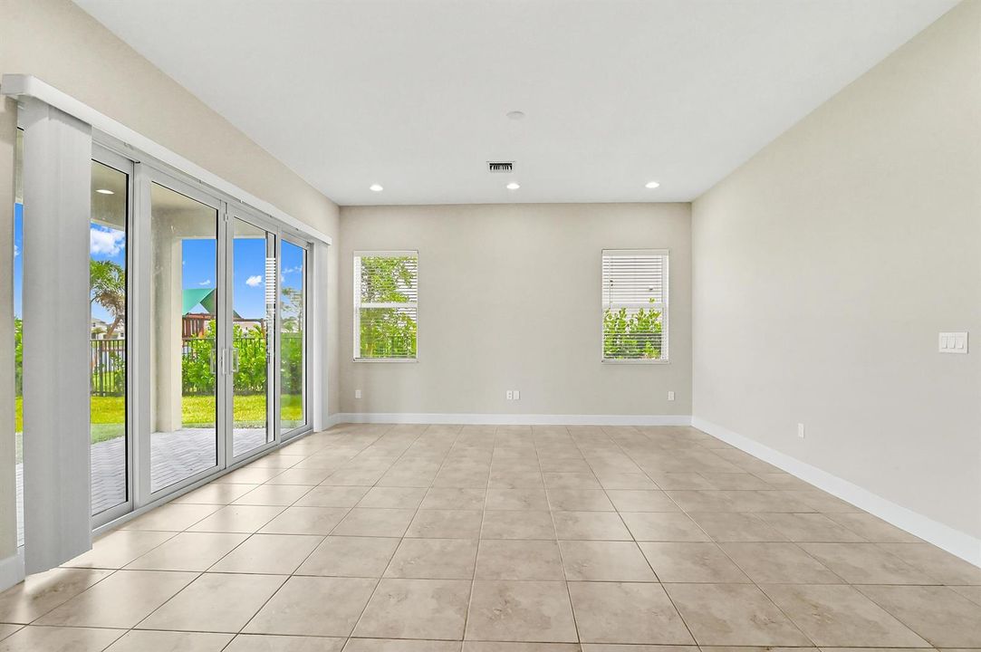 13 Living room 04