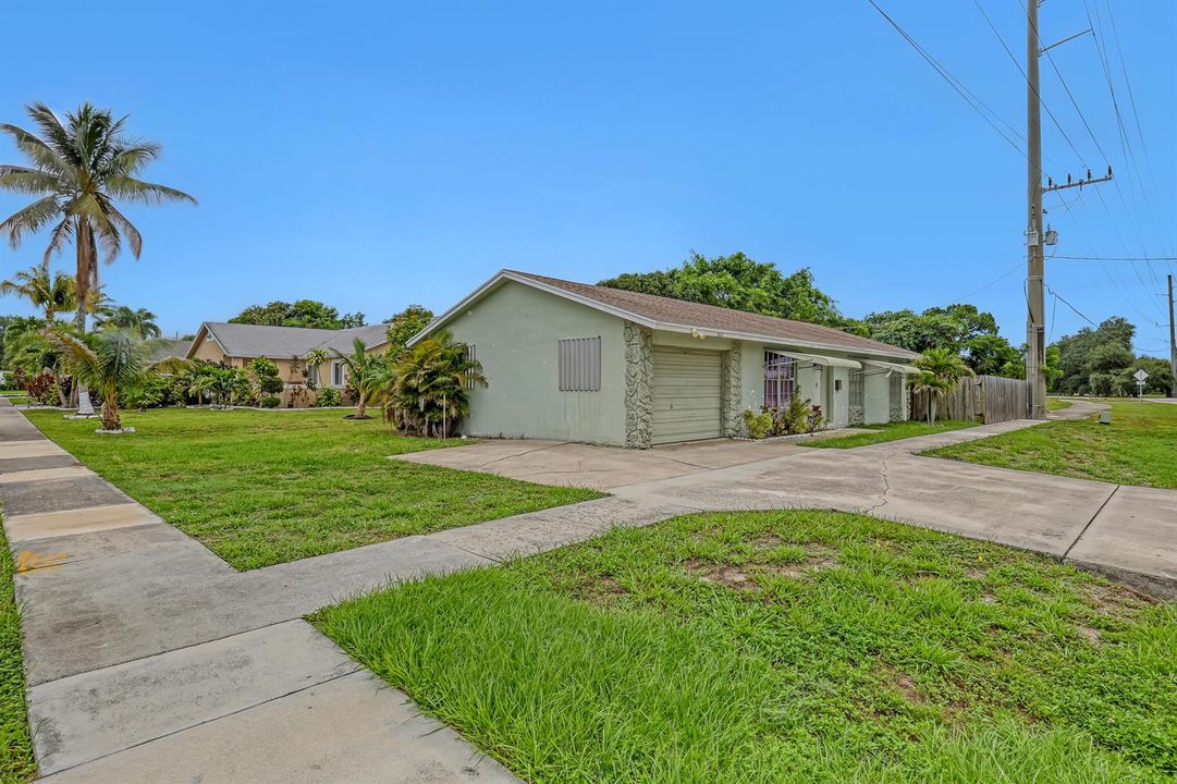 302 SW 8th (2)