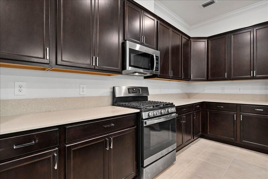 786 SE Woodbine