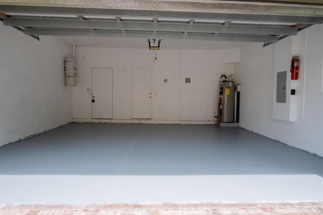 18 Garage