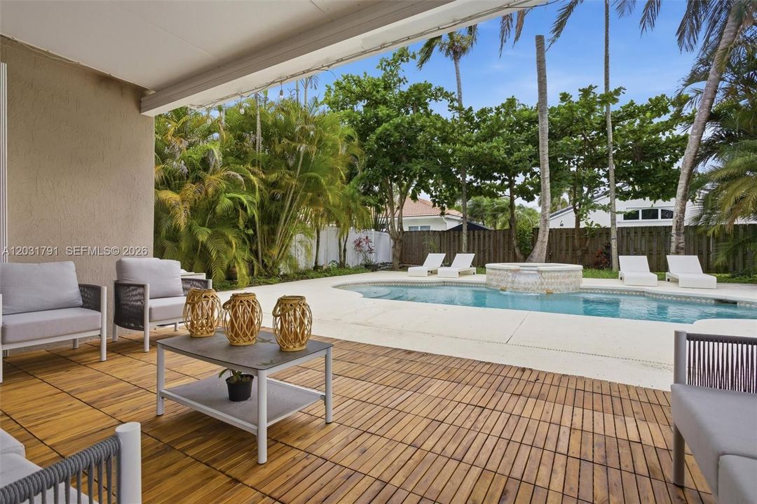 Covered Lanai & Pool for Entertaining & Relaxing