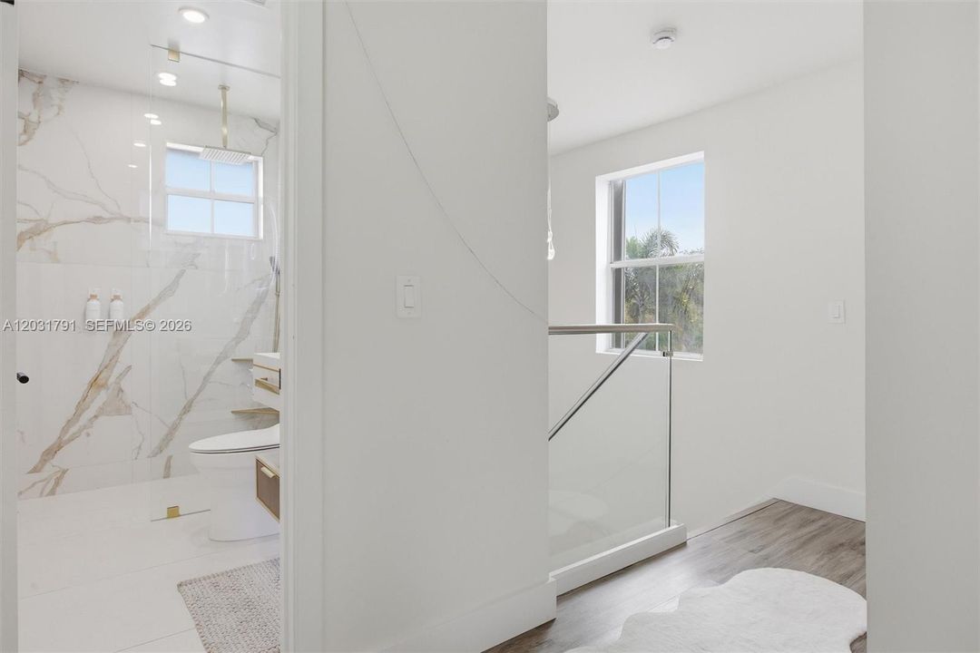 Shared Bath for 2nd & 3rd Bedrooms