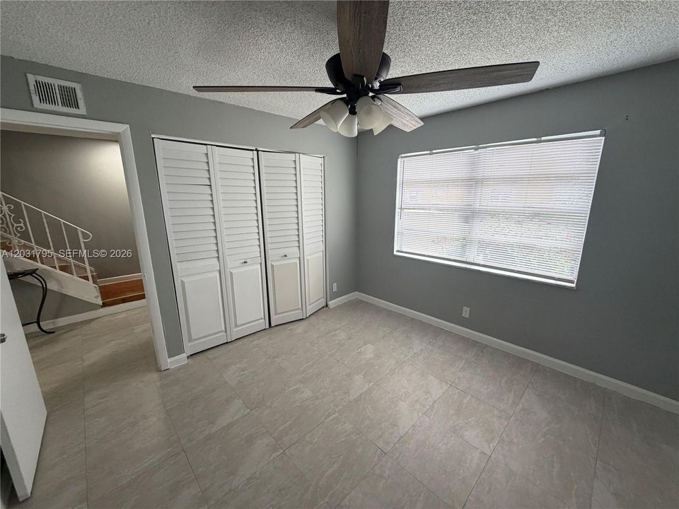 For Rent: $2,890 (4 beds, 2 baths, 1440 Square Feet)