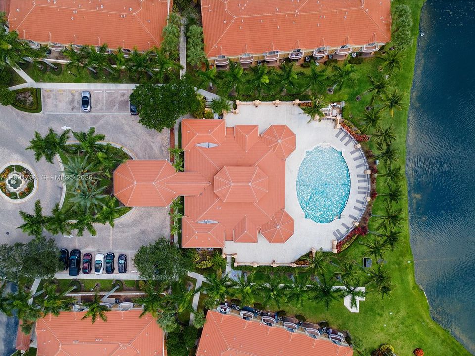En Venta: $399,999 (3 camas, 3 baños, 1270 Pies cuadrados)