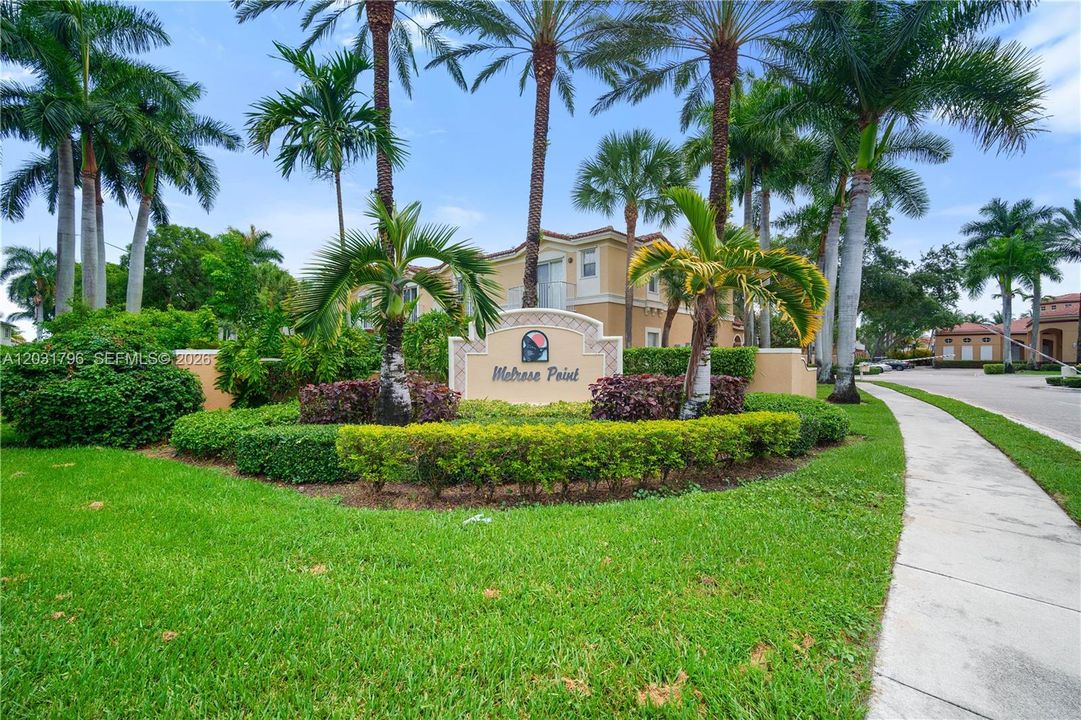 En Venta: $399,999 (3 camas, 3 baños, 1270 Pies cuadrados)