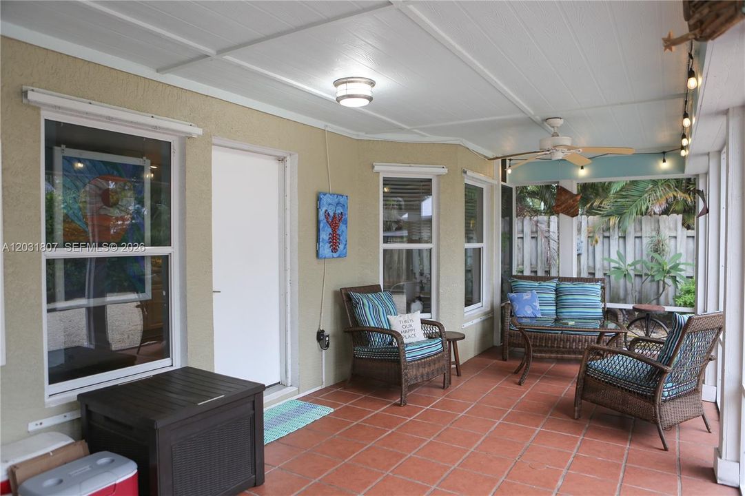 For Sale: $799,000 (4 beds, 3 baths, 2389 Square Feet)