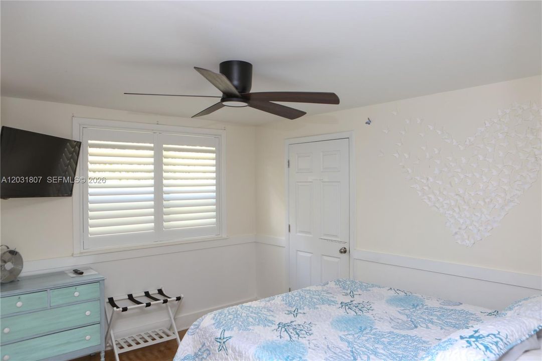 For Sale: $799,000 (4 beds, 3 baths, 2389 Square Feet)