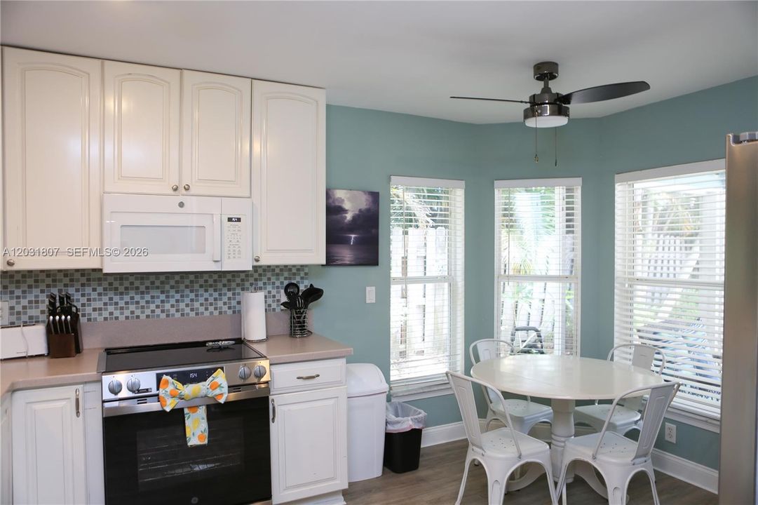 For Sale: $799,000 (4 beds, 3 baths, 2389 Square Feet)