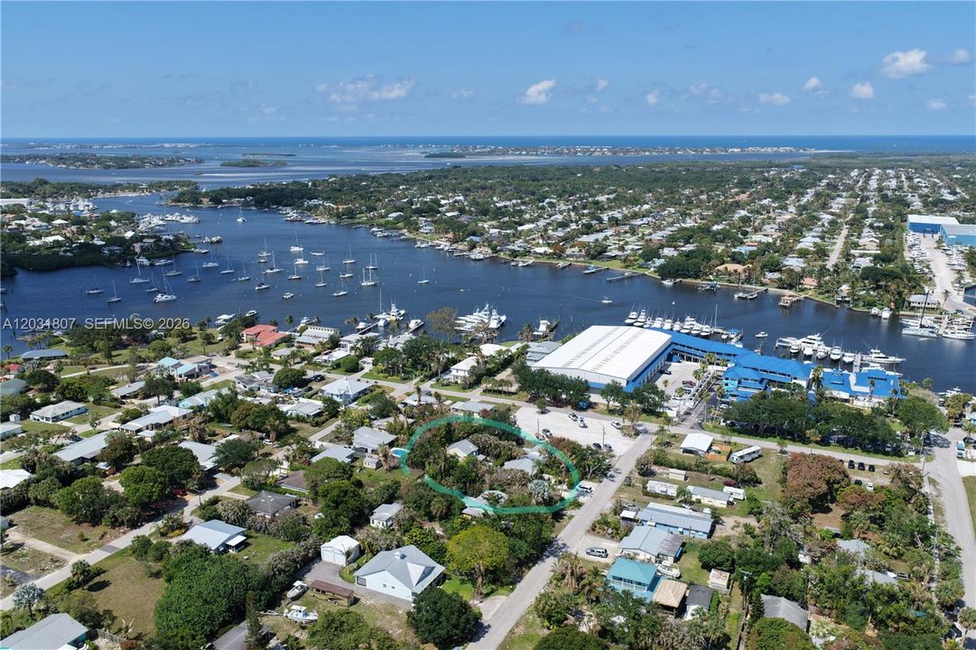 For Sale: $799,000 (4 beds, 3 baths, 2389 Square Feet)