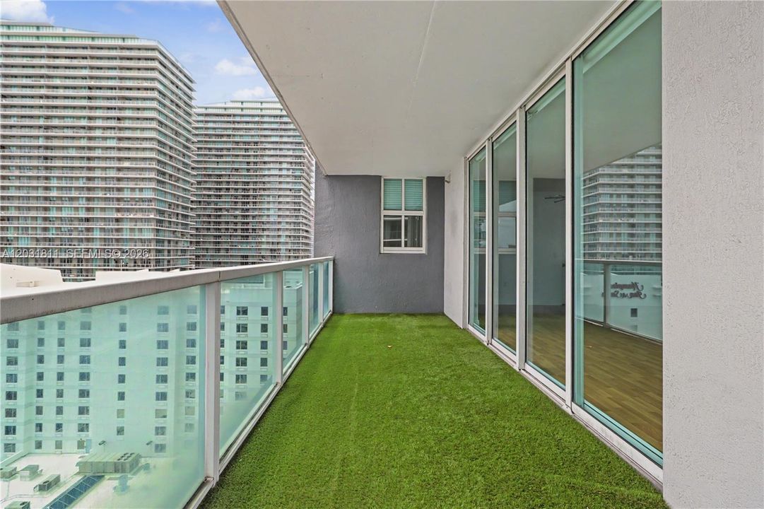 For Sale: $460,000 (2 beds, 2 baths, 1255 Square Feet)