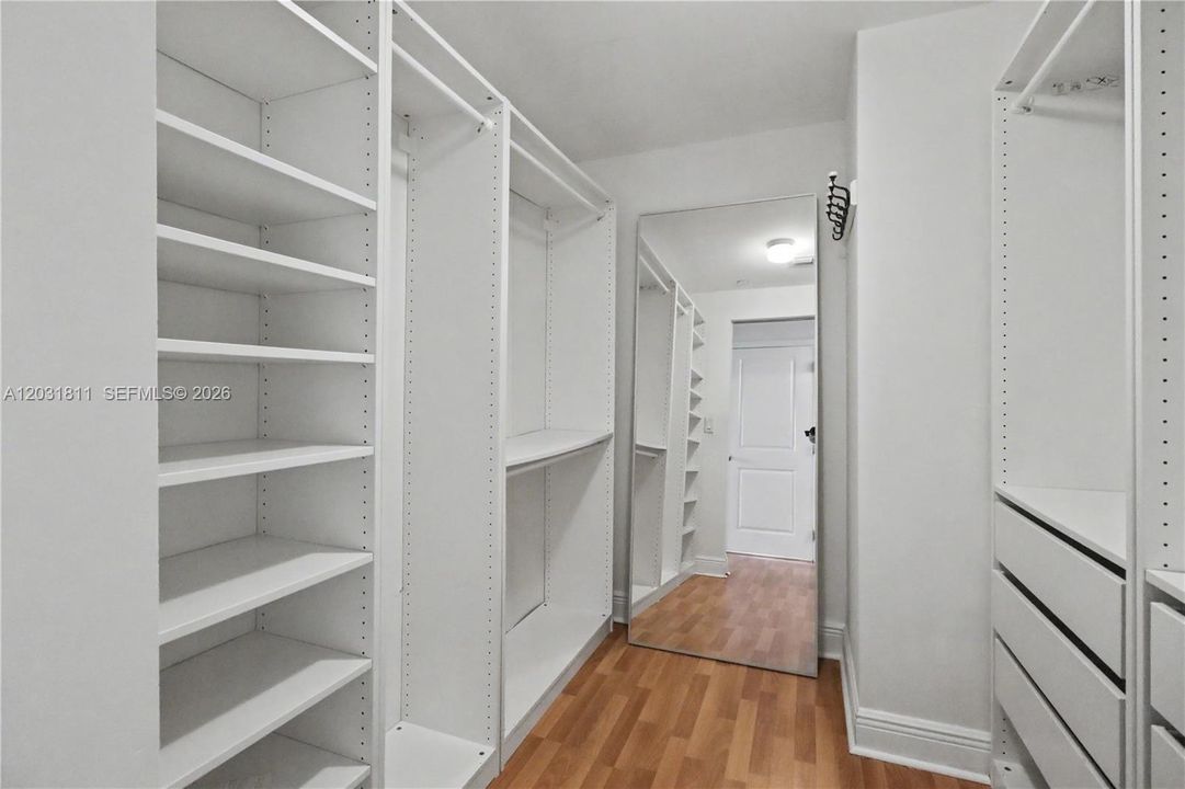 For Sale: $460,000 (2 beds, 2 baths, 1255 Square Feet)
