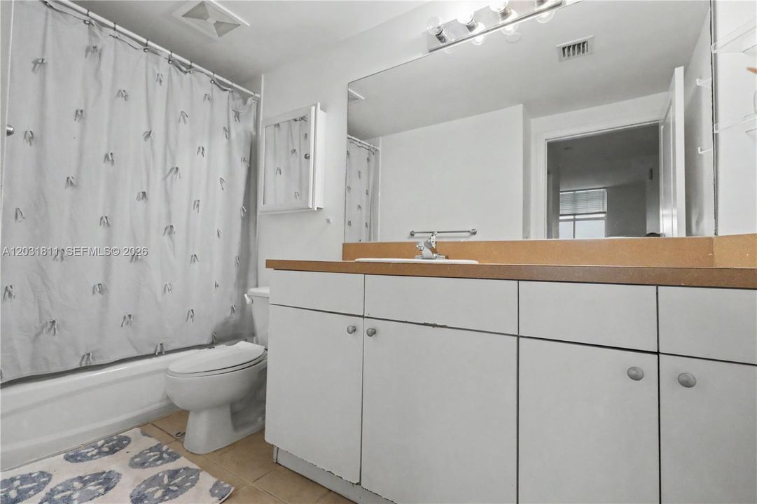 For Sale: $460,000 (2 beds, 2 baths, 1255 Square Feet)