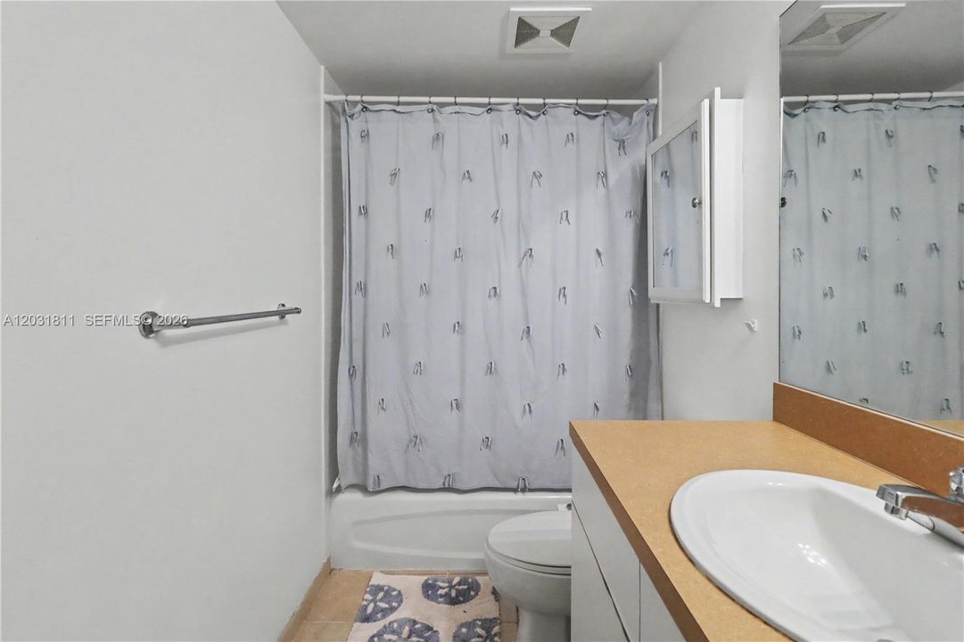 For Sale: $460,000 (2 beds, 2 baths, 1255 Square Feet)