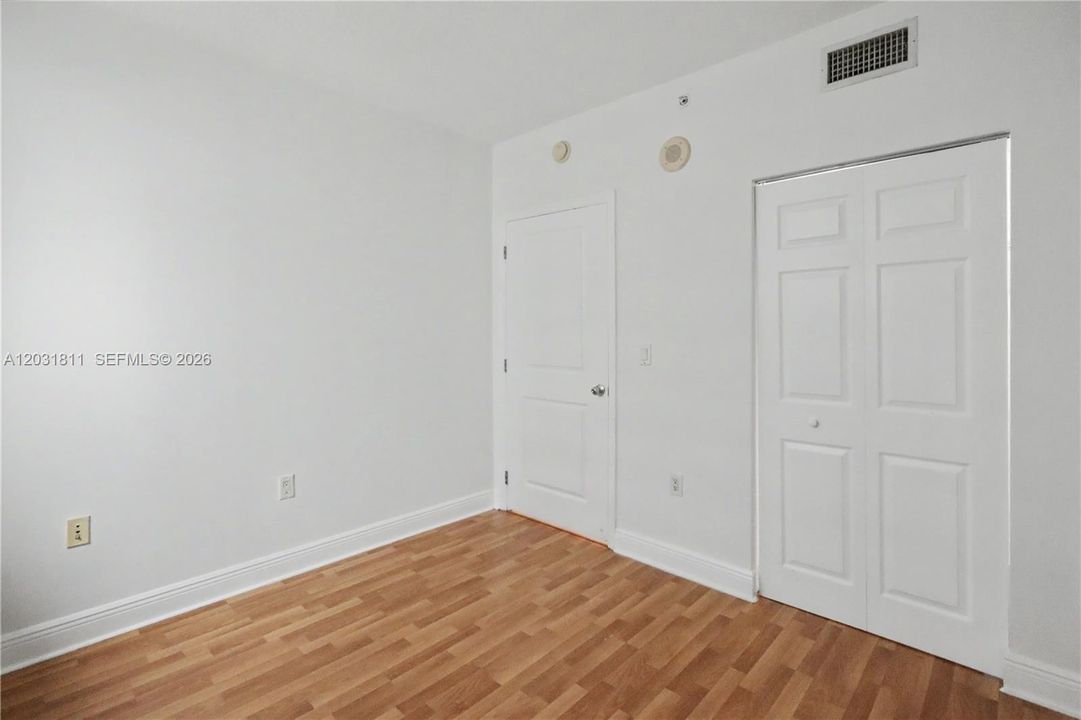 For Sale: $460,000 (2 beds, 2 baths, 1255 Square Feet)