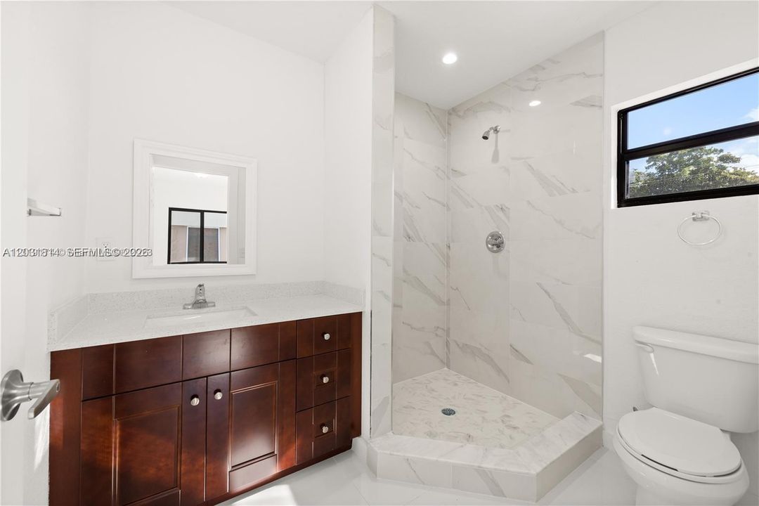 For Rent: $3,100 (3 beds, 2 baths, 1188 Square Feet)