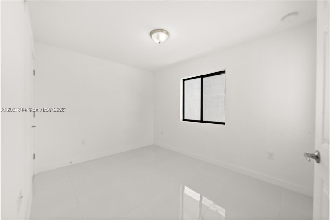 For Rent: $3,100 (3 beds, 2 baths, 1188 Square Feet)