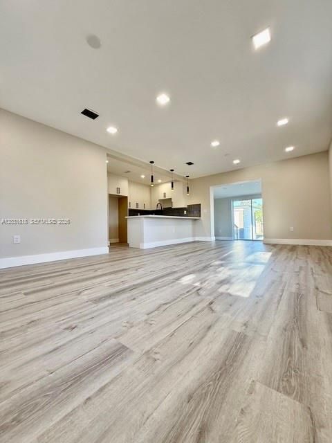 For Sale: $699,000 (3 beds, 1 baths, 1531 Square Feet)