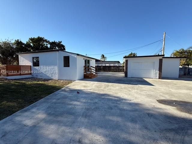 For Sale: $699,000 (3 beds, 1 baths, 1531 Square Feet)