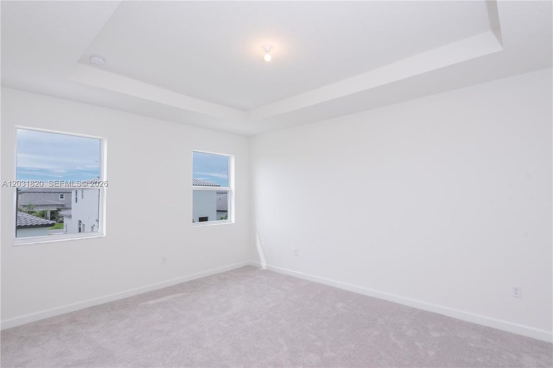 En Renta: $4,500 (5 camas, 3 baños, 3033 Pies cuadrados)