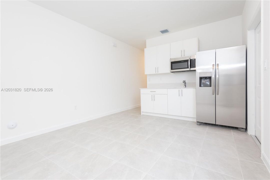 En Renta: $4,500 (5 camas, 3 baños, 3033 Pies cuadrados)