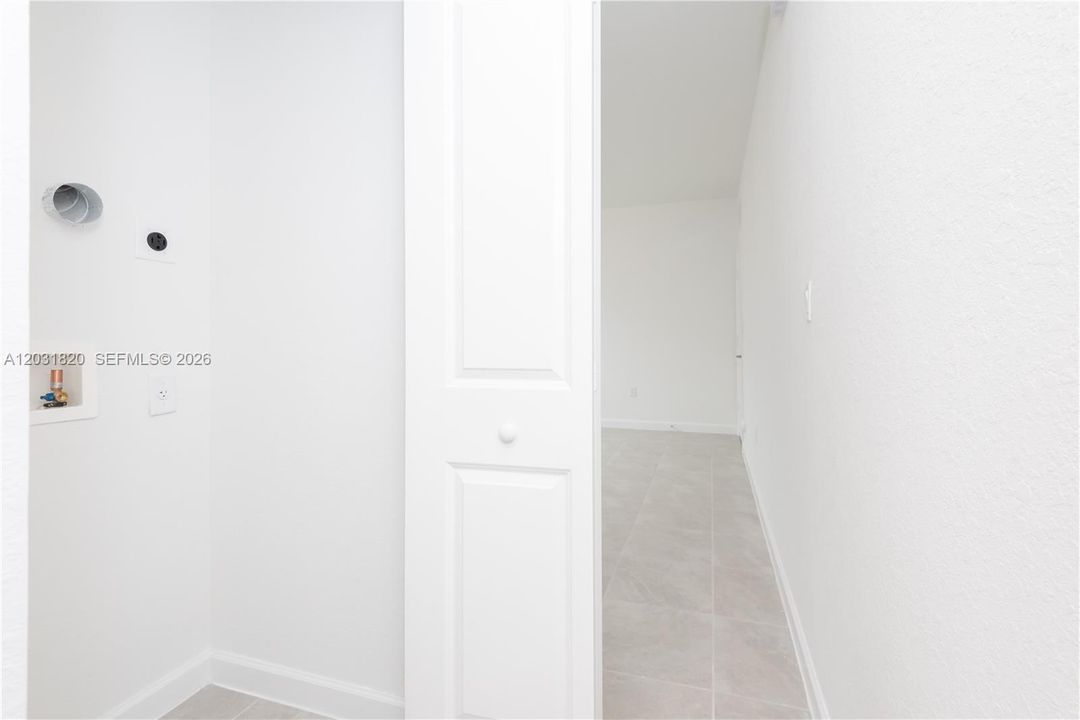 En Renta: $4,500 (5 camas, 3 baños, 3033 Pies cuadrados)