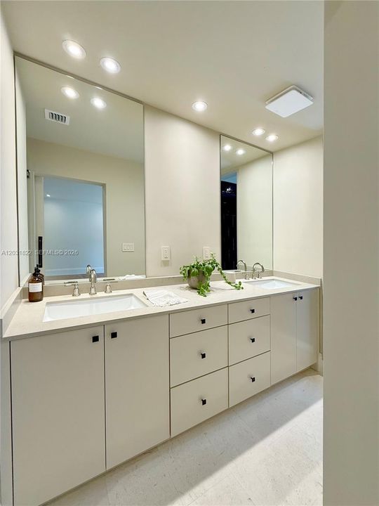 PRIMARY VANITY