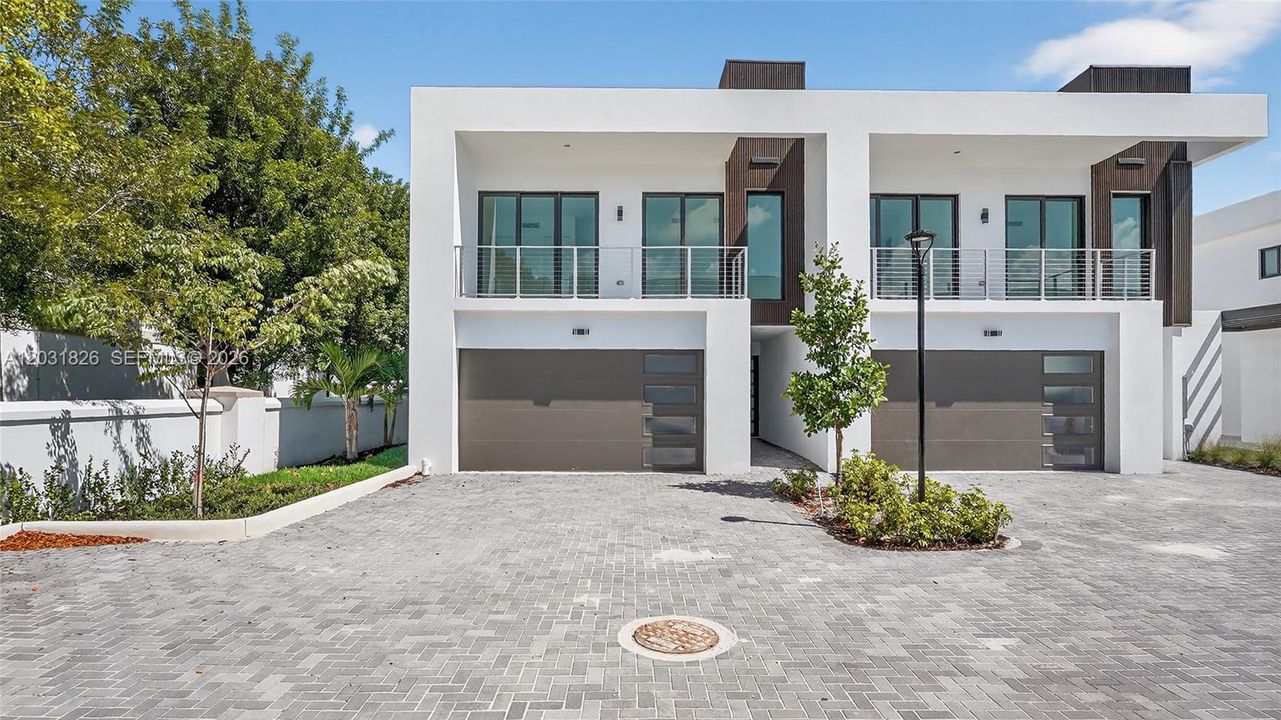 На продажу: $990,000 (3 спален, 2 ванн, 2060 Квадратных фут)