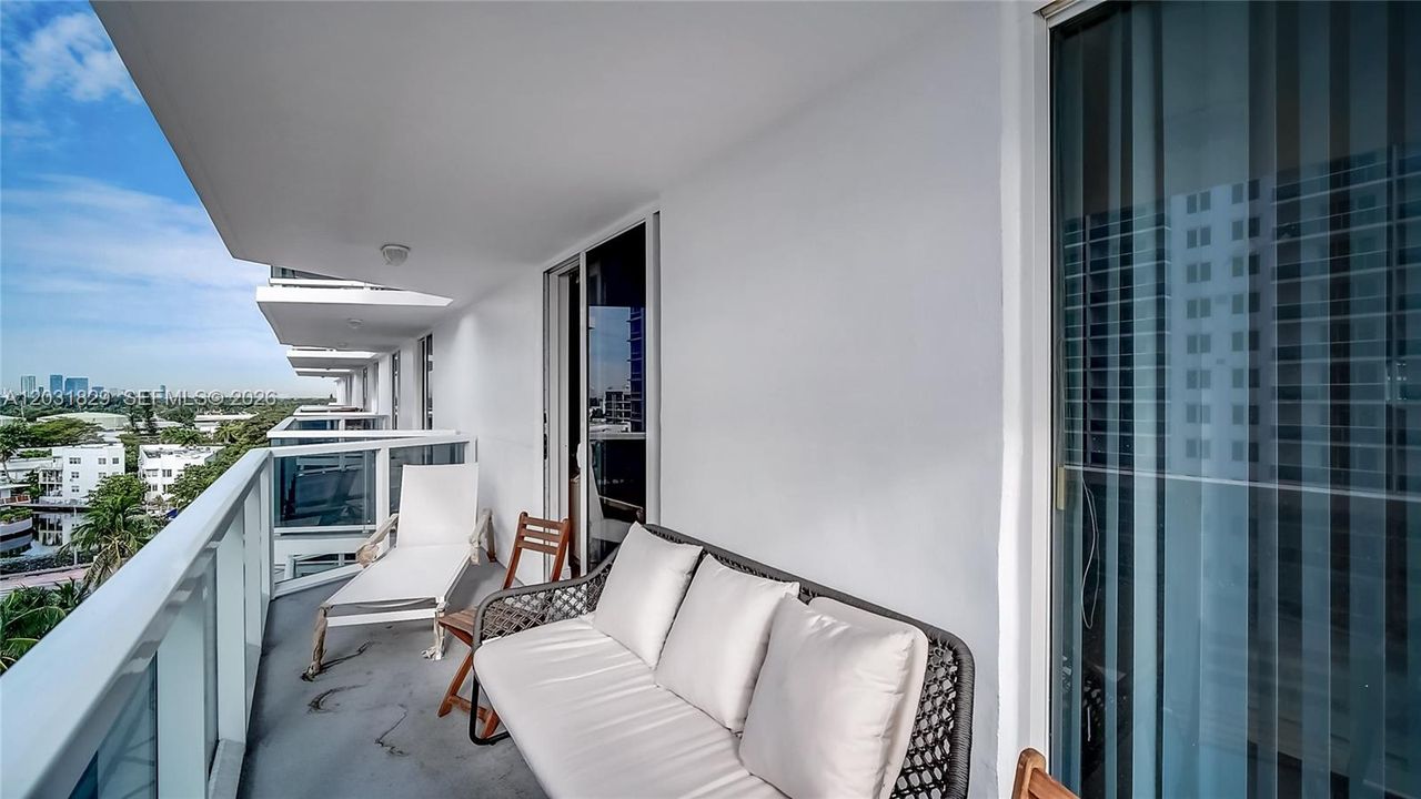 For Rent: $4,500 (2 beds, 2 baths, 1121 Square Feet)