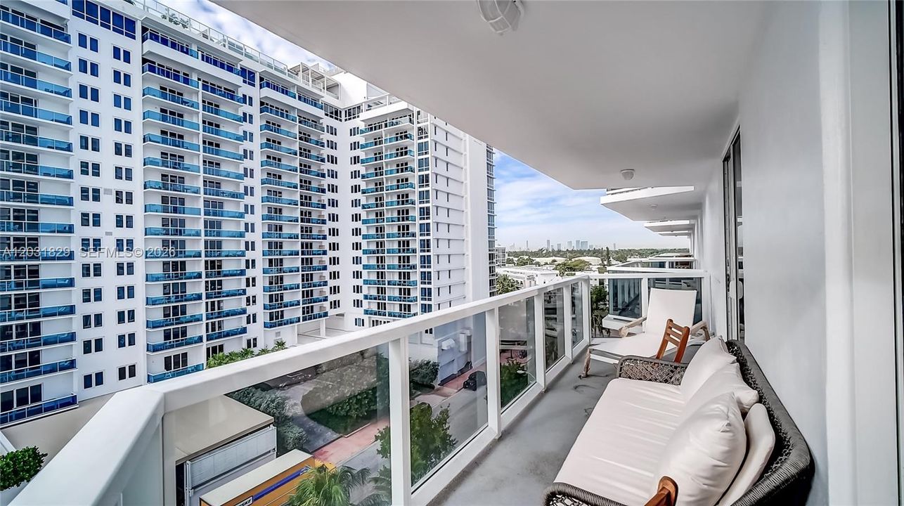 For Rent: $4,500 (2 beds, 2 baths, 1121 Square Feet)