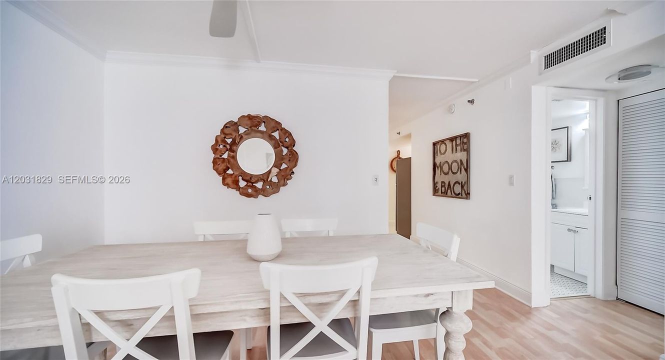 For Rent: $4,500 (2 beds, 2 baths, 1121 Square Feet)
