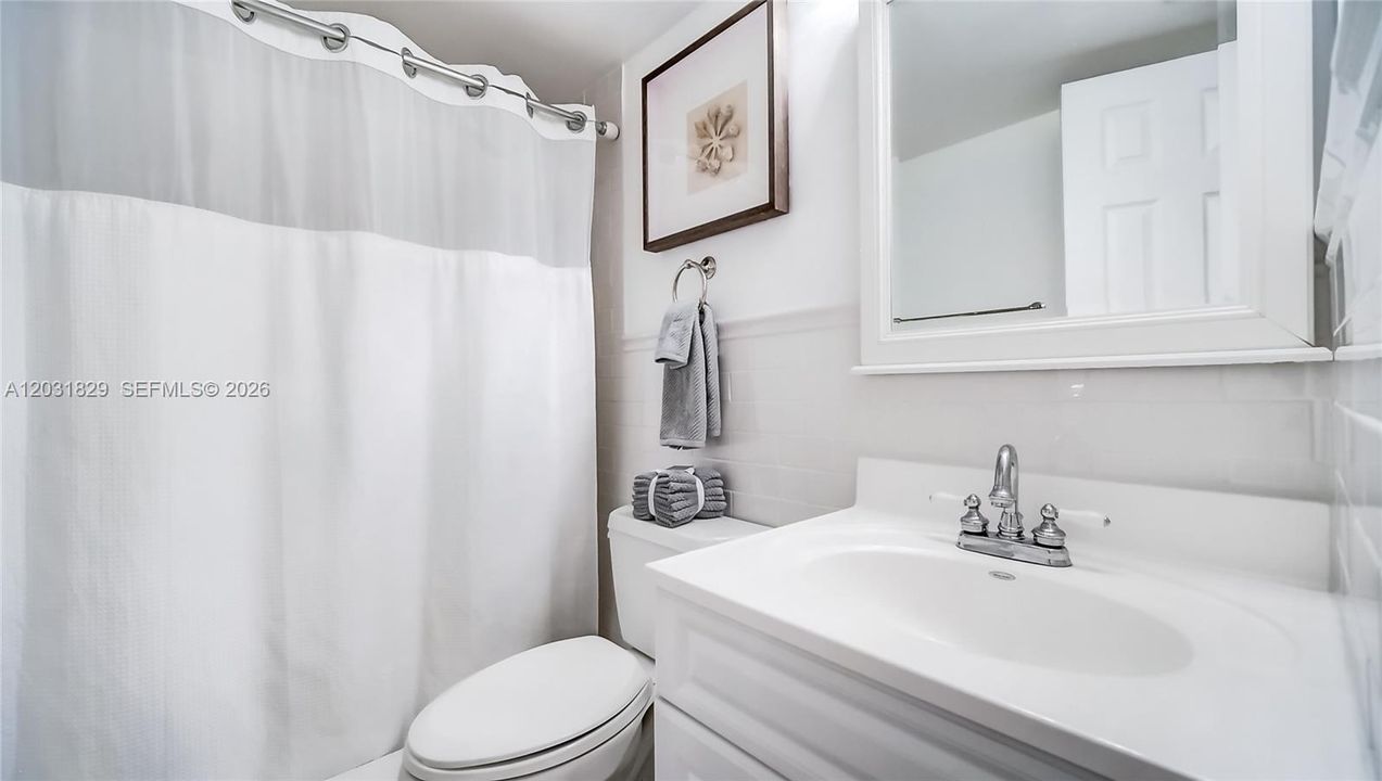 For Rent: $4,500 (2 beds, 2 baths, 1121 Square Feet)