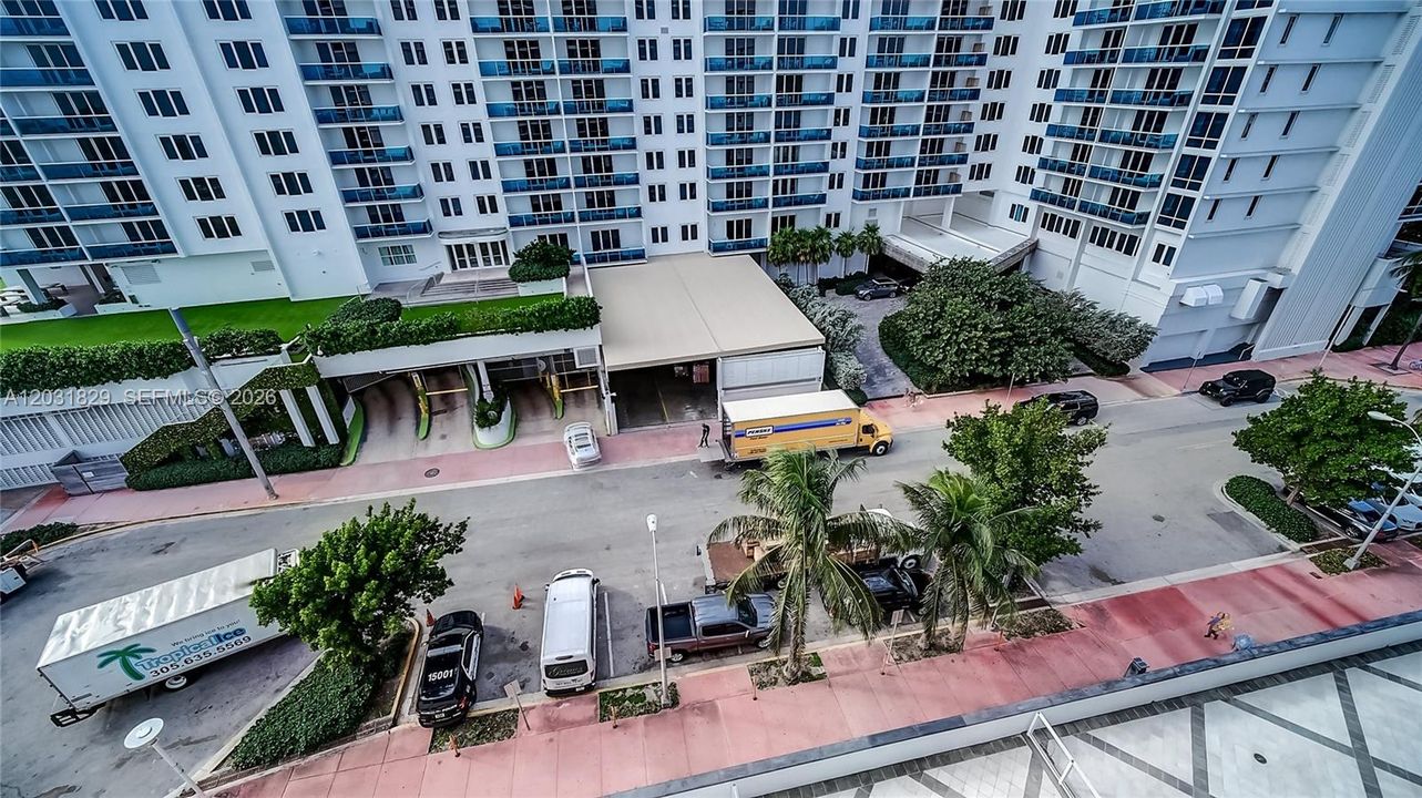 For Rent: $4,500 (2 beds, 2 baths, 1121 Square Feet)