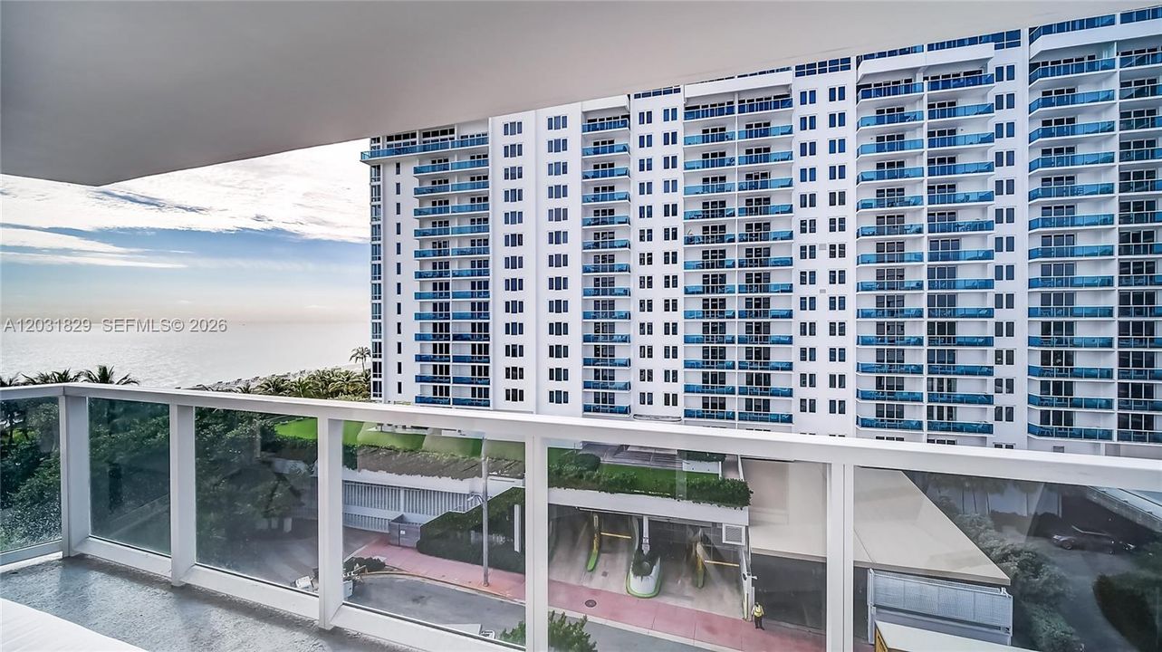 For Rent: $4,500 (2 beds, 2 baths, 1121 Square Feet)
