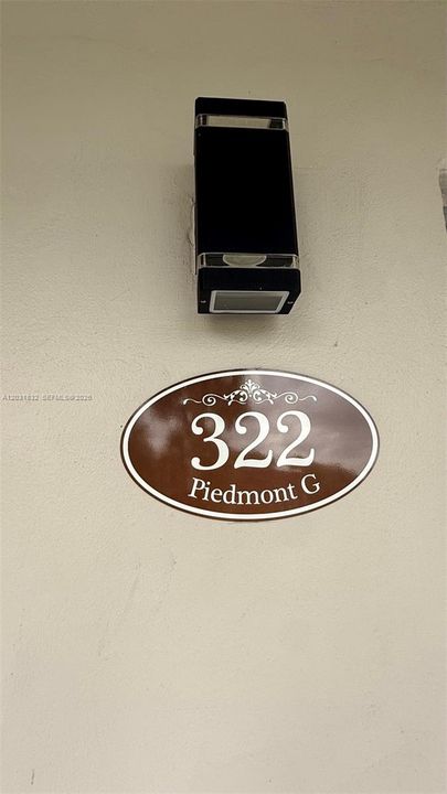 For Rent: $1,800 (2 beds, 2 baths, 910 Square Feet)