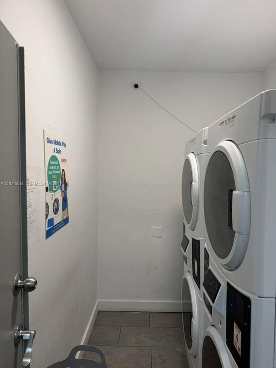 For Rent: $1,700 (0 beds, 1 baths, 500 Square Feet)