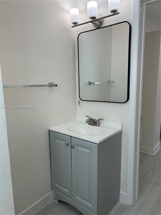For Rent: $1,700 (0 beds, 1 baths, 500 Square Feet)