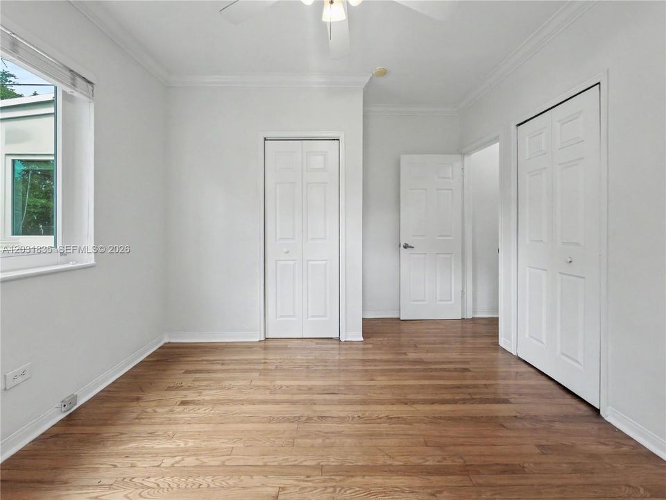 For Rent: $3,500 (2 beds, 1 baths, 1251 Square Feet)