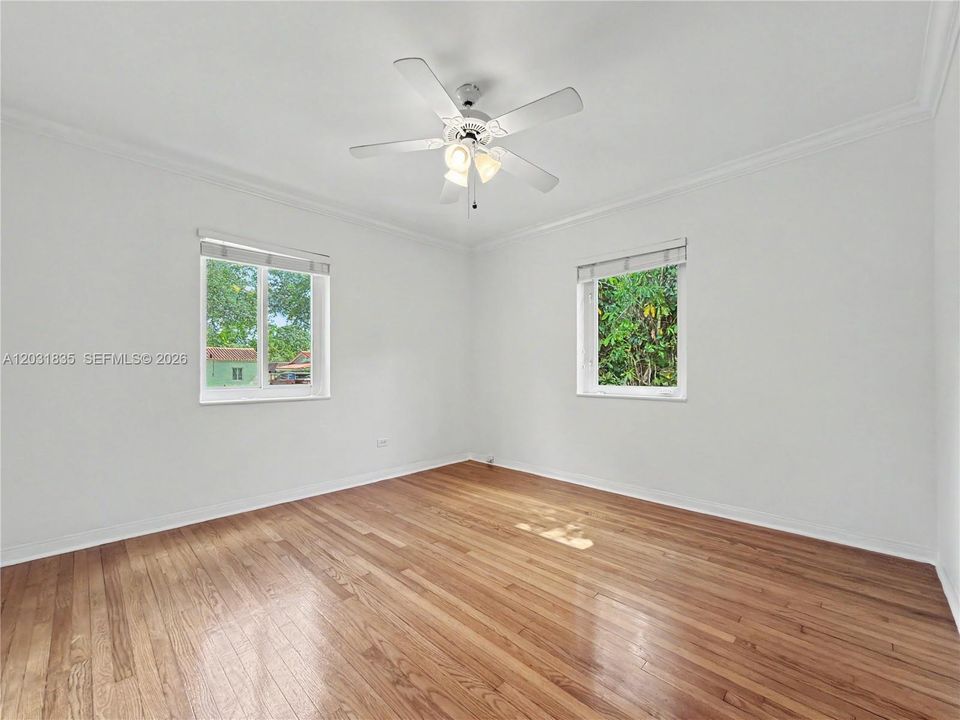 For Rent: $3,500 (2 beds, 1 baths, 1251 Square Feet)