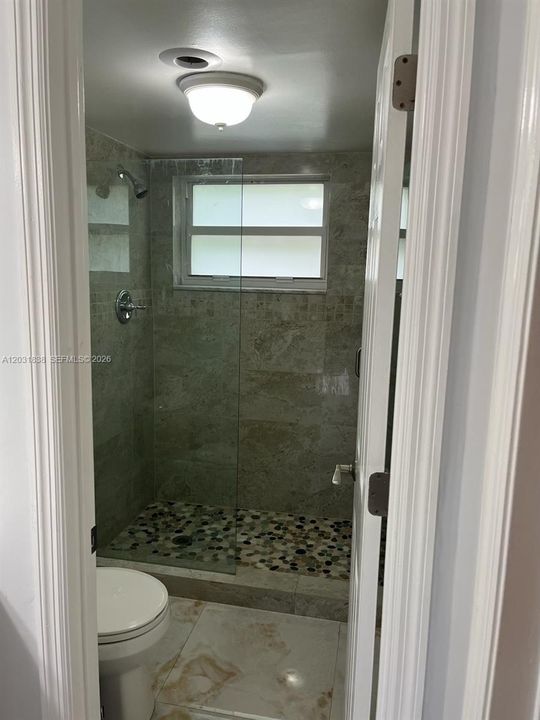 For Rent: $2,700 (2 beds, 2 baths, 1100 Square Feet)