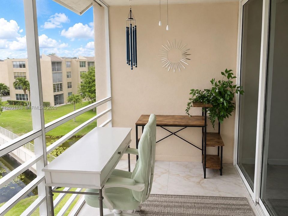For Rent: $2,700 (2 beds, 2 baths, 1100 Square Feet)