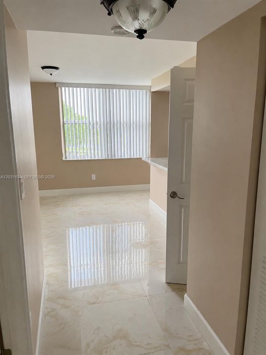 For Rent: $2,700 (2 beds, 2 baths, 1100 Square Feet)