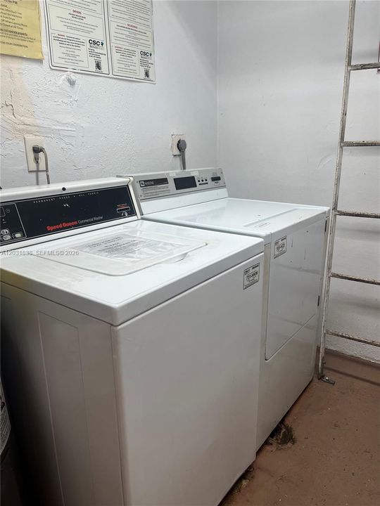 For Rent: $2,700 (2 beds, 2 baths, 1100 Square Feet)
