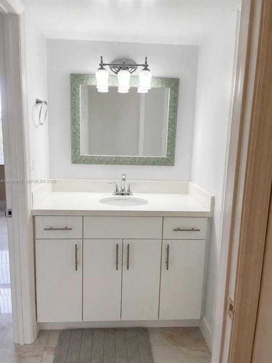 For Rent: $2,700 (2 beds, 2 baths, 1100 Square Feet)