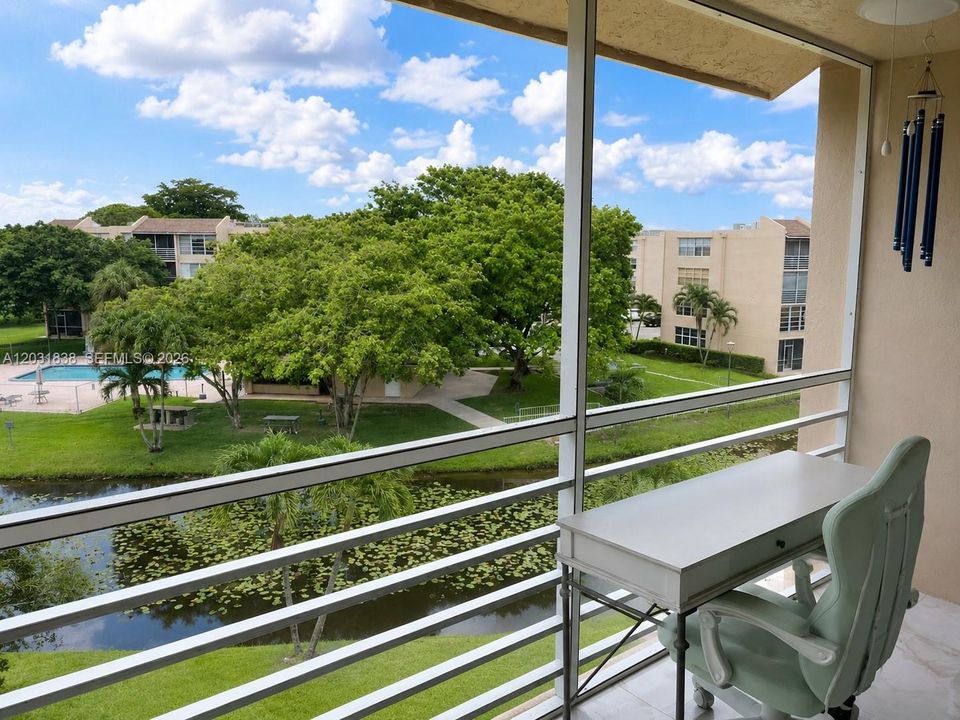 For Rent: $2,700 (2 beds, 2 baths, 1100 Square Feet)