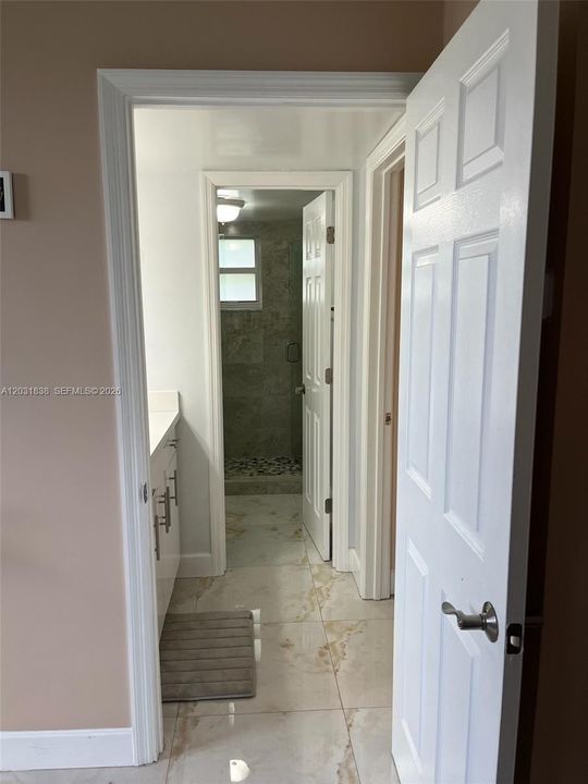 For Rent: $2,700 (2 beds, 2 baths, 1100 Square Feet)