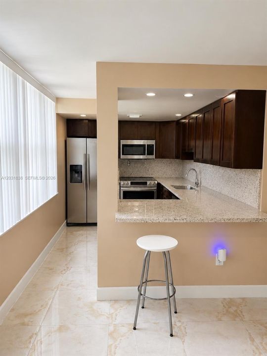 For Rent: $2,700 (2 beds, 2 baths, 1100 Square Feet)